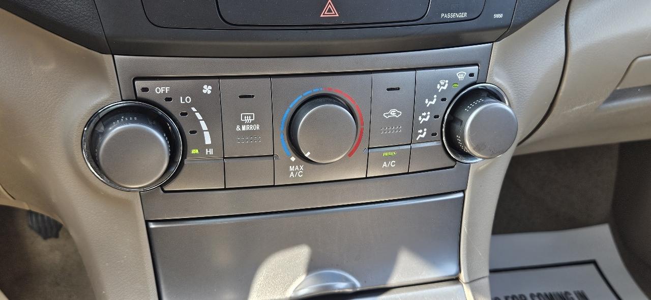 Toyota Highlander FWD 4dr Base (Natl) 2008