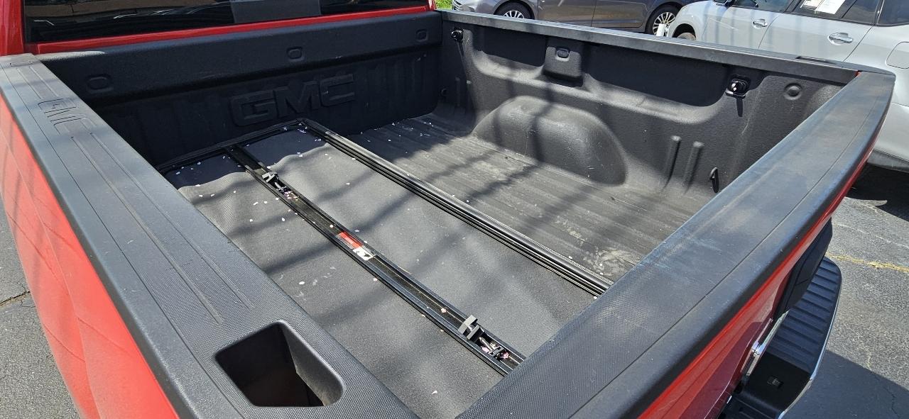 GMC Sierra 1500 4WD Crew Cab 143.5" SLT 2017