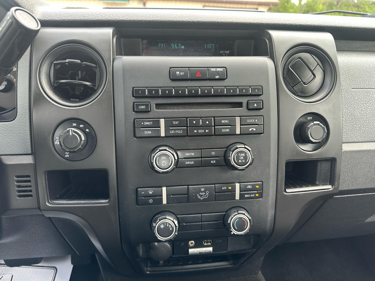 Ford F-150 4WD SuperCab 145" STX 2014