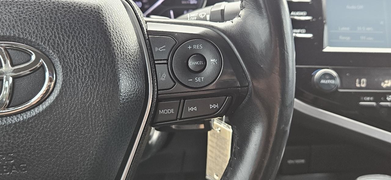 Toyota Camry SE Auto (Natl) 2018