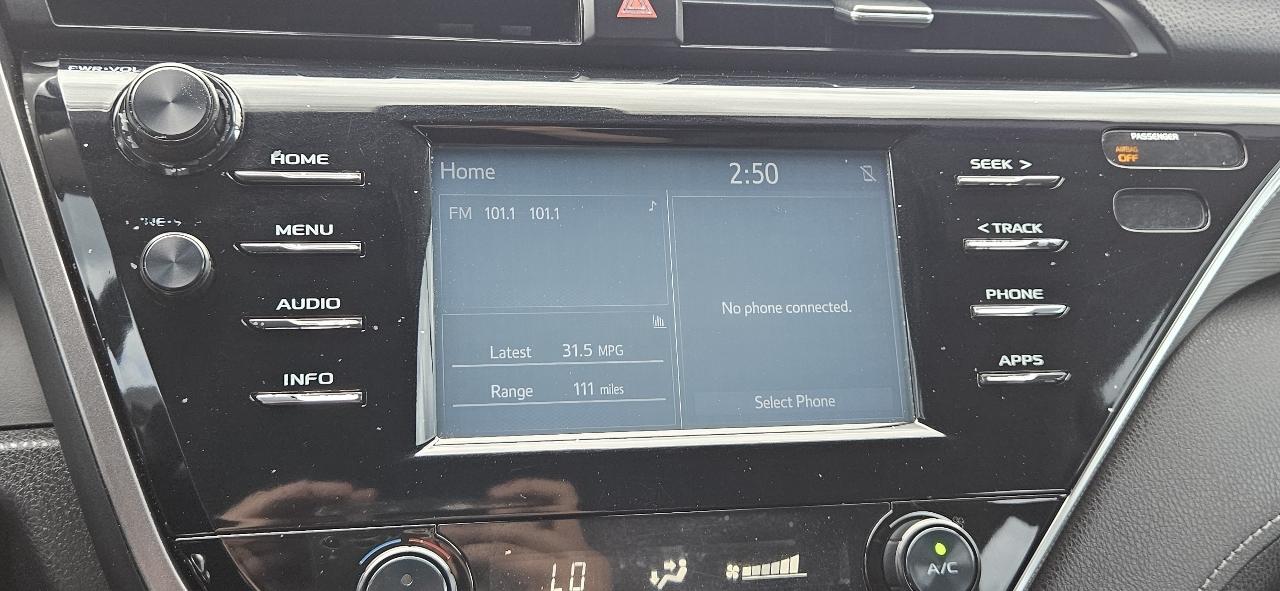 Toyota Camry SE Auto (Natl) 2018