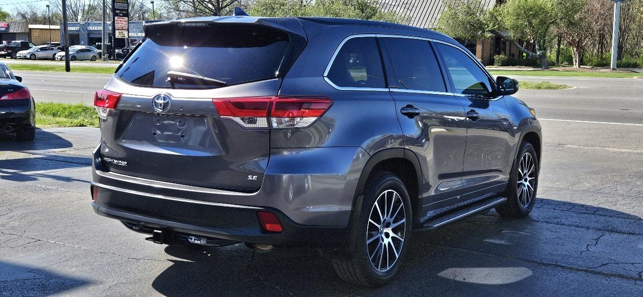 Toyota Highlander SE 4D SUV FWD 2018