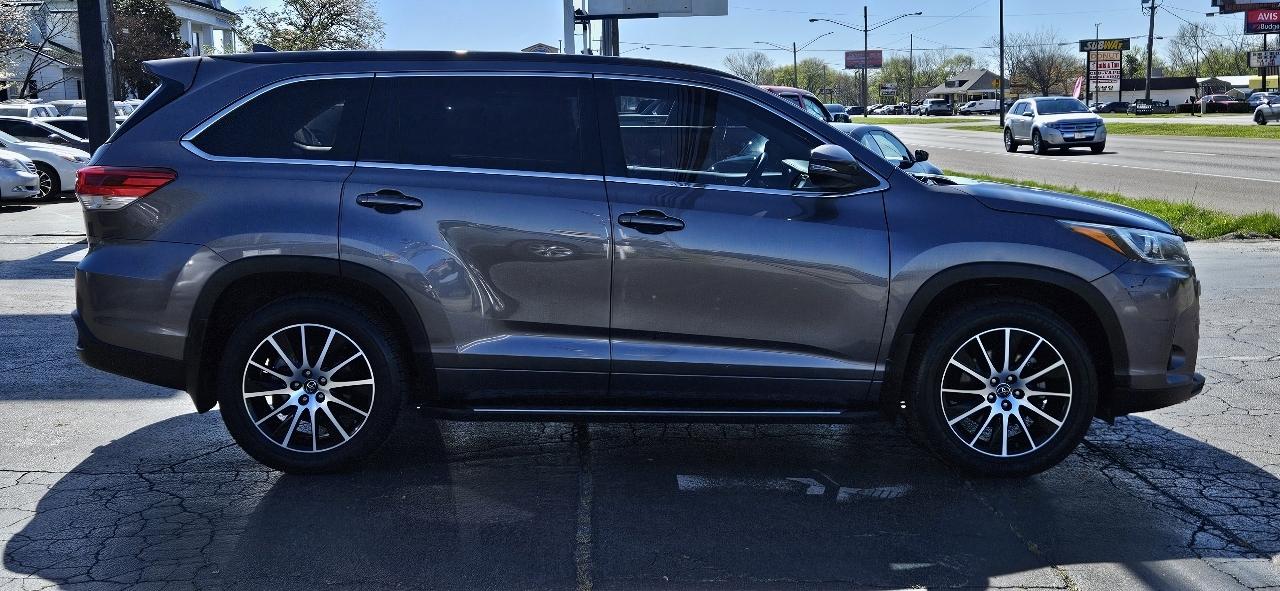 Toyota Highlander SE 4D SUV FWD 2018