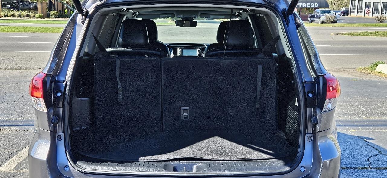 Toyota Highlander SE 4D SUV FWD 2018