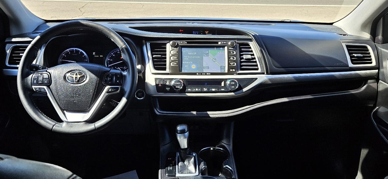 Toyota Highlander SE 4D SUV FWD 2018