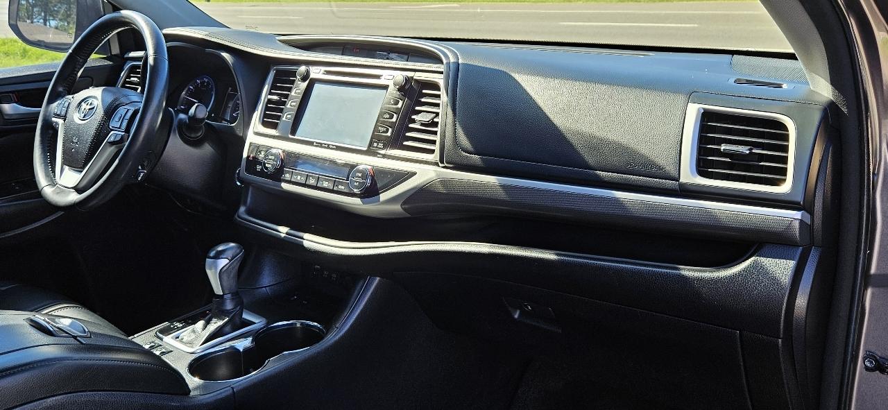 Toyota Highlander SE 4D SUV FWD 2018