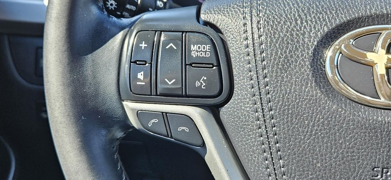 Toyota Highlander SE 4D SUV FWD 2018