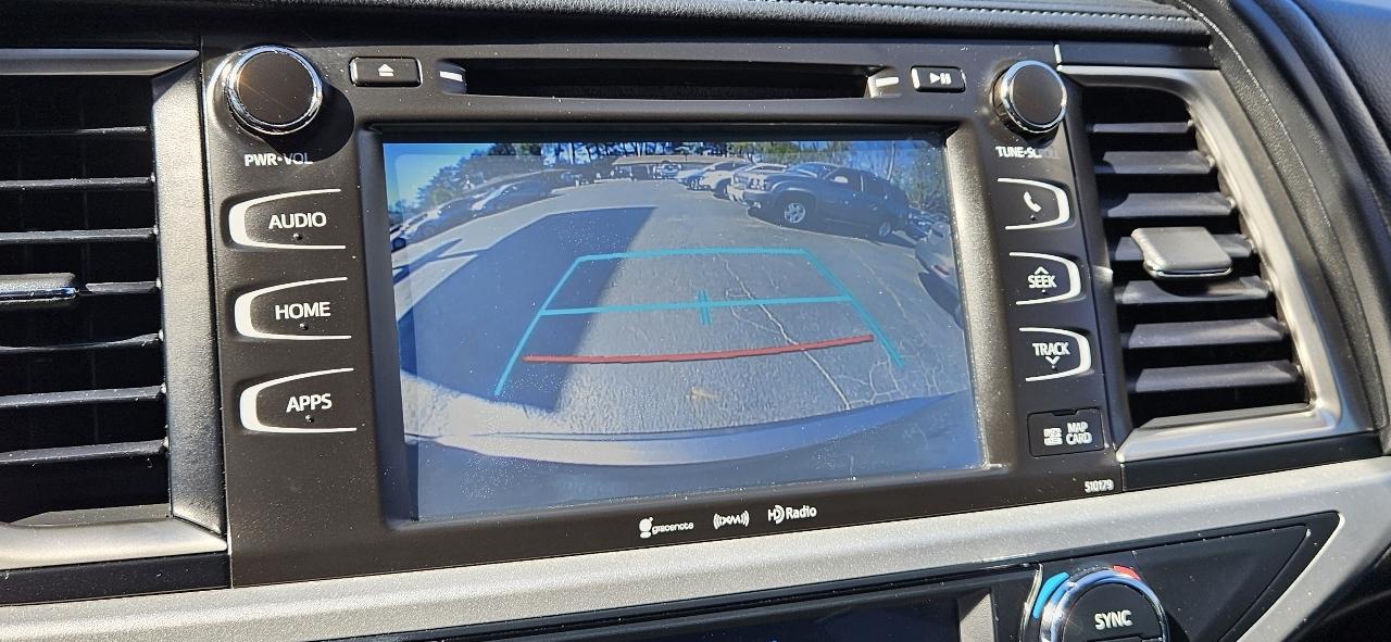 Toyota Highlander SE 4D SUV FWD 2018