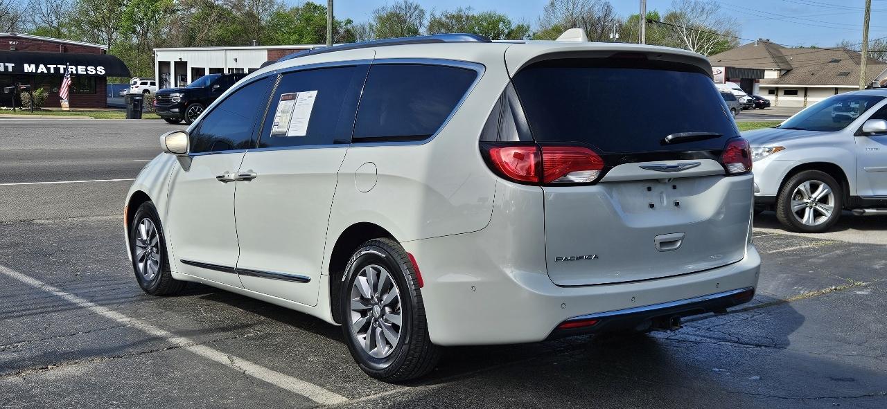 Chrysler Pacifica Touring L Plus FWD 2020