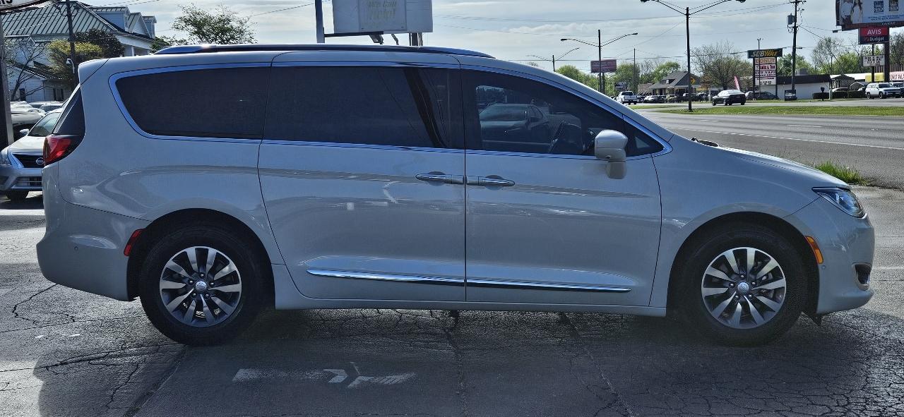 Chrysler Pacifica Touring L Plus FWD 2020