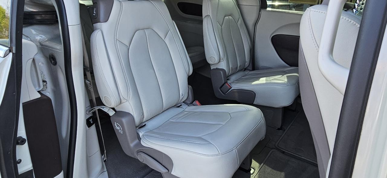 Chrysler Pacifica Touring L Plus FWD 2020