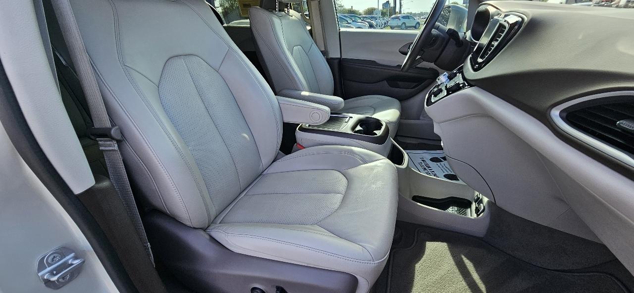 Chrysler Pacifica Touring L Plus FWD 2020