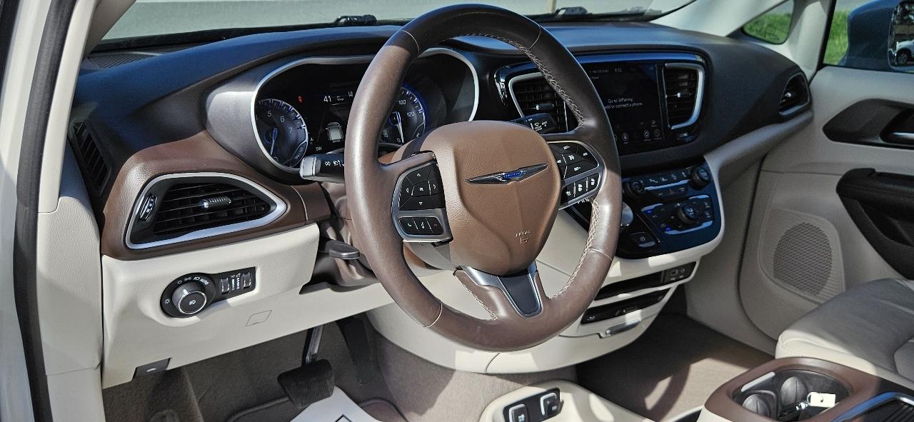 Chrysler Pacifica Touring L Plus FWD 2020
