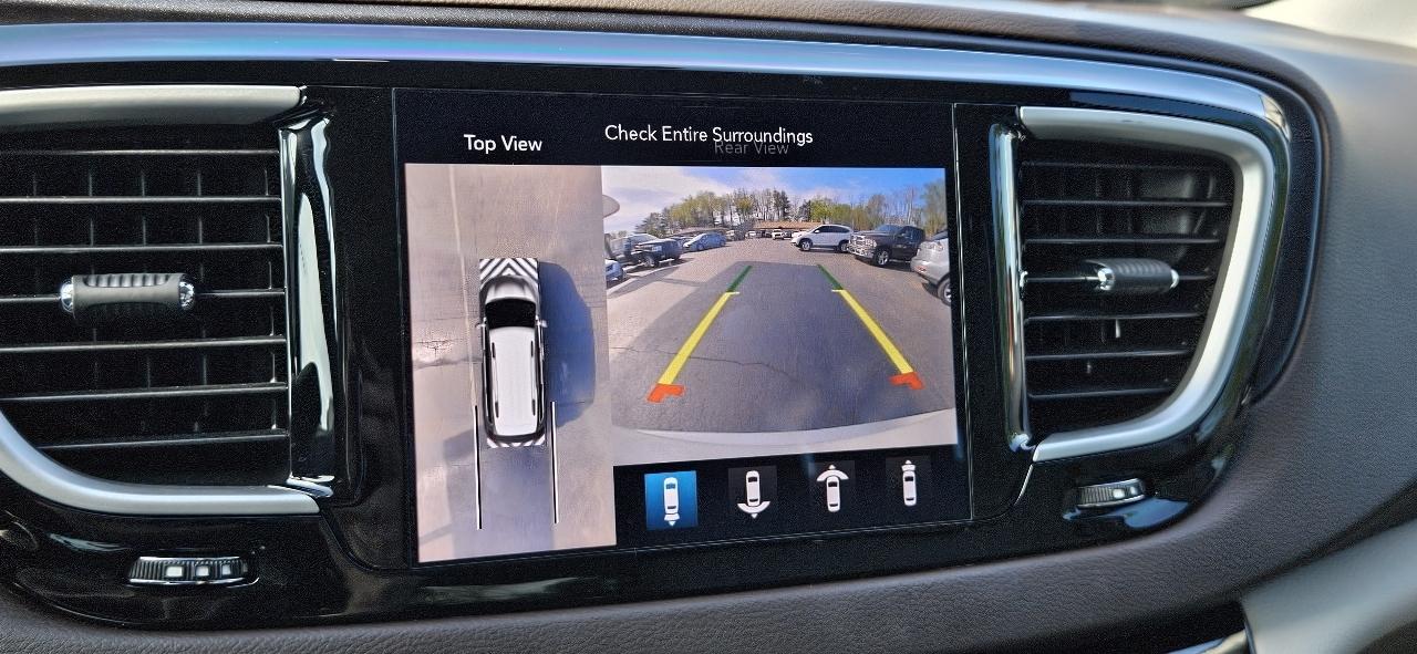 Chrysler Pacifica Touring L Plus FWD 2020