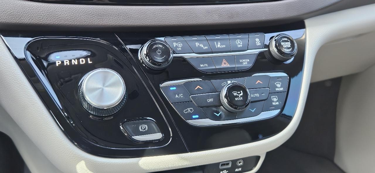 Chrysler Pacifica Touring L Plus FWD 2020