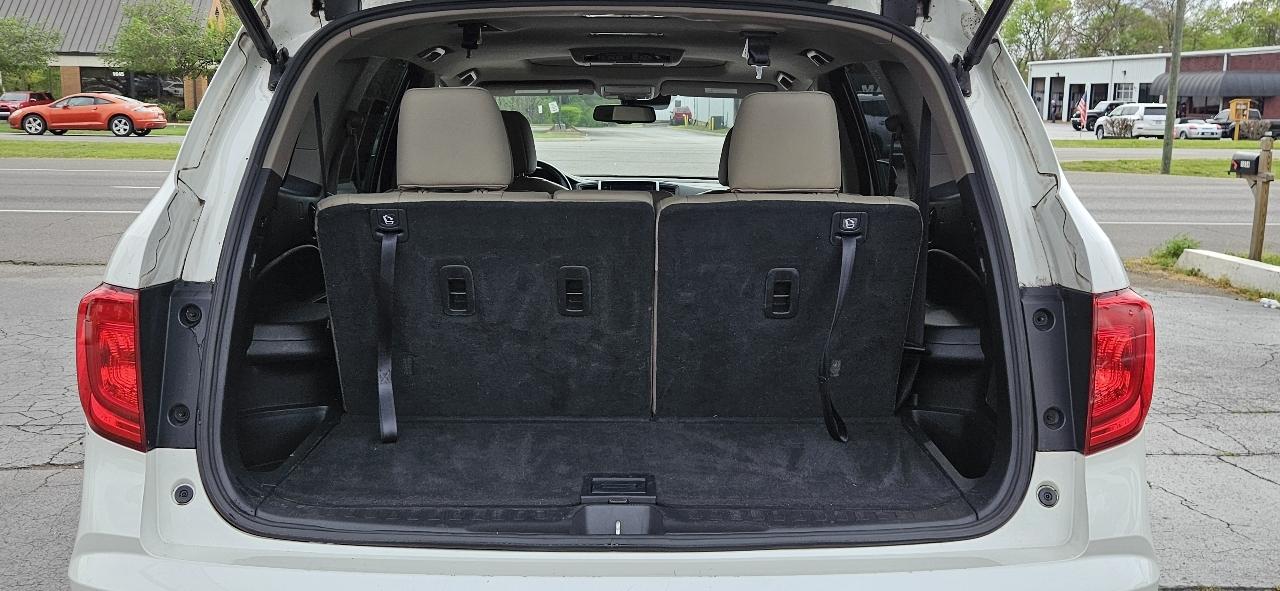 Honda Pilot 2WD 4dr Touring w/RES & Navi 2016