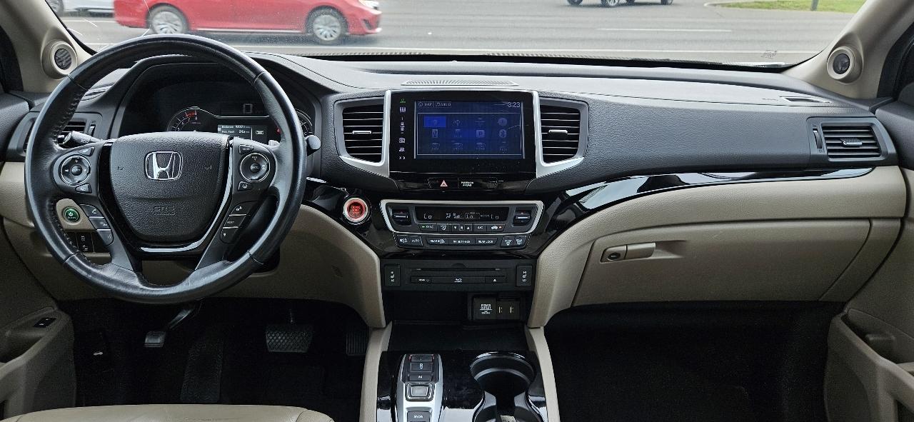 Honda Pilot 2WD 4dr Touring w/RES & Navi 2016