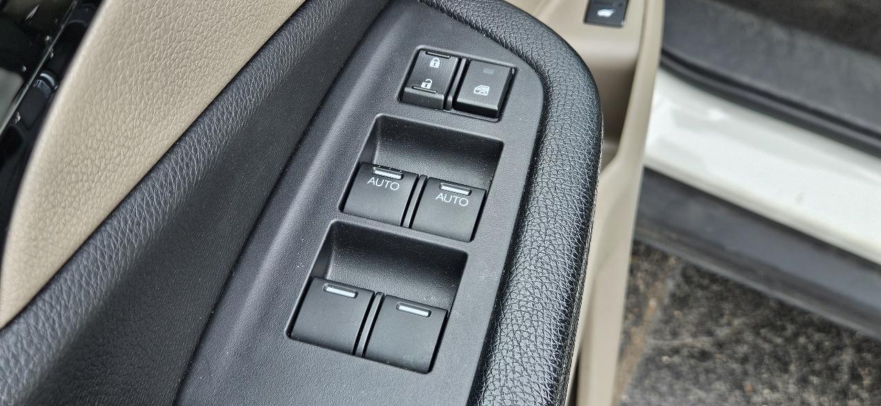 Honda Pilot 2WD 4dr Touring w/RES & Navi 2016