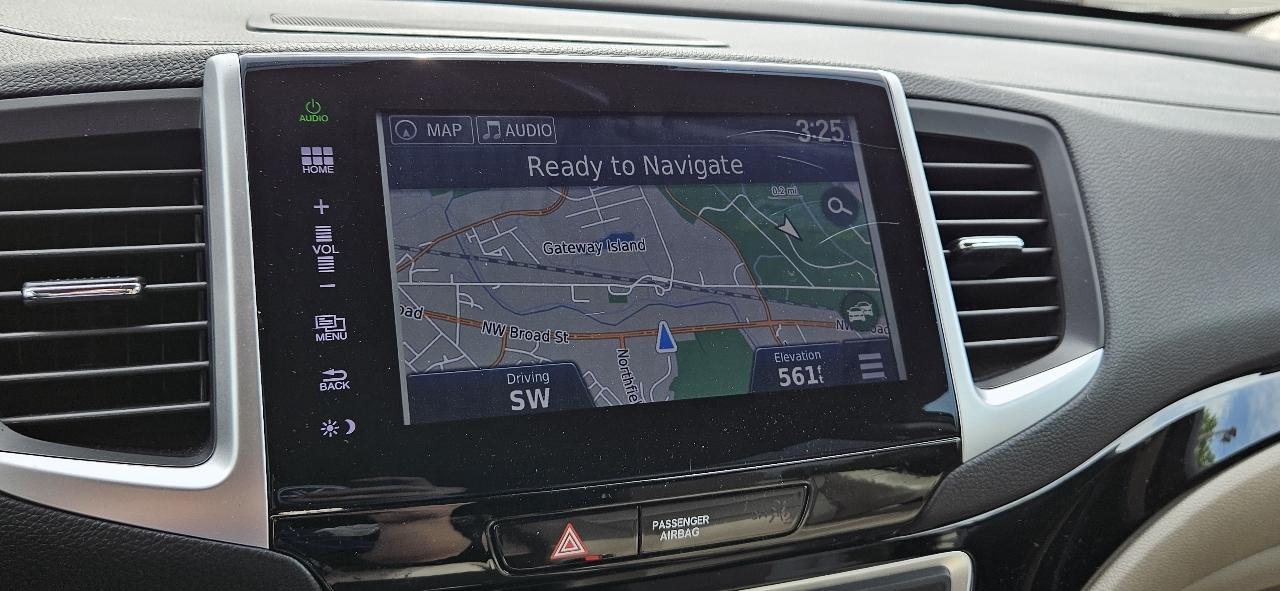 Honda Pilot 2WD 4dr Touring w/RES & Navi 2016