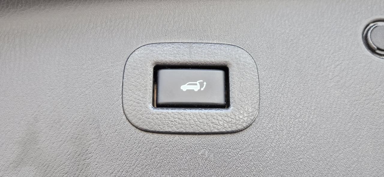 Infiniti QX80 LUXE AWD 2021