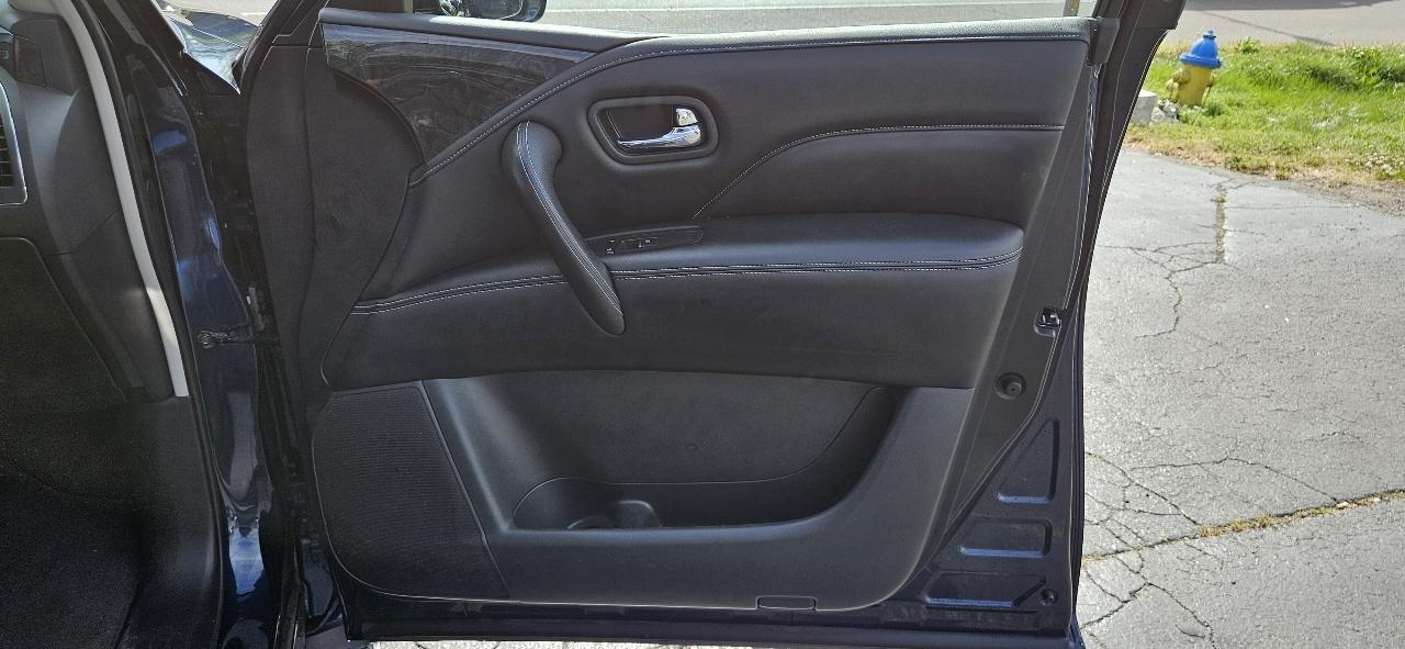 Infiniti QX80 LUXE AWD 2021