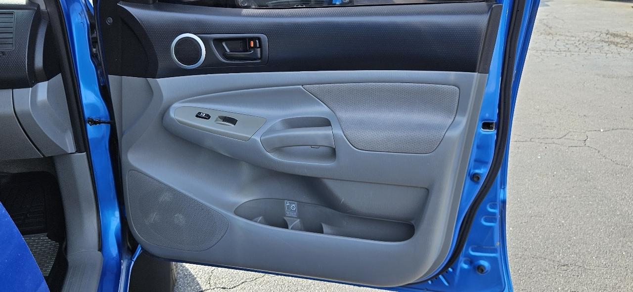 Toyota Tacoma 2WD Dbl LB V6 AT PreRunner (Natl) 2008