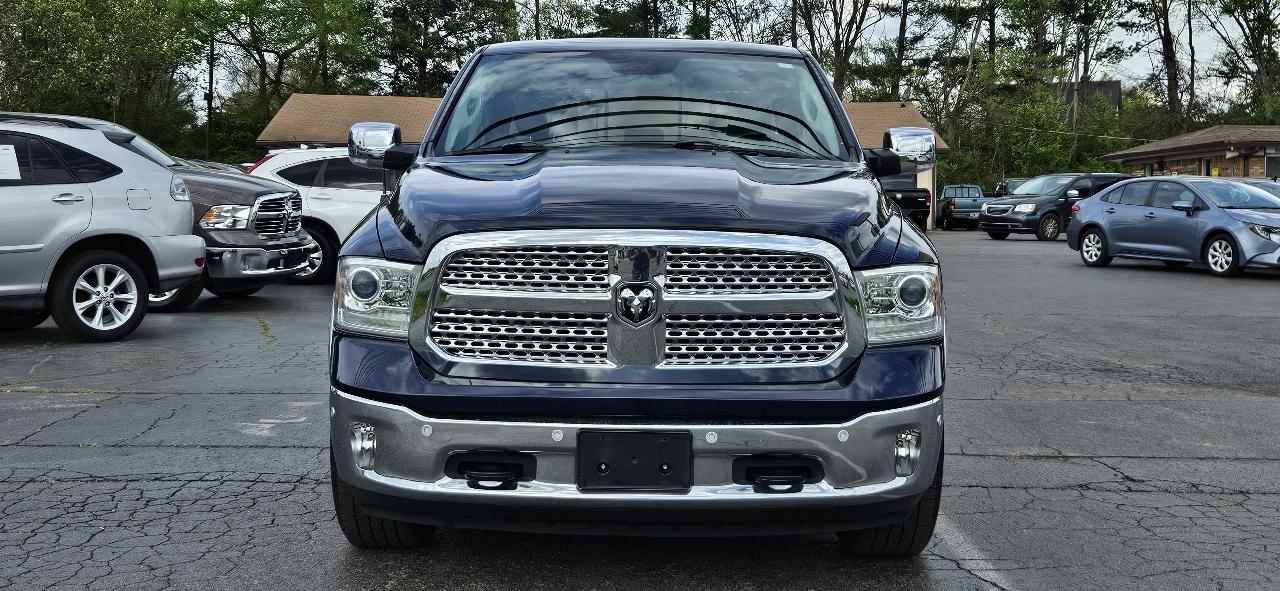 RAM 1500 4WD Crew Cab 140.5" Laramie 2016
