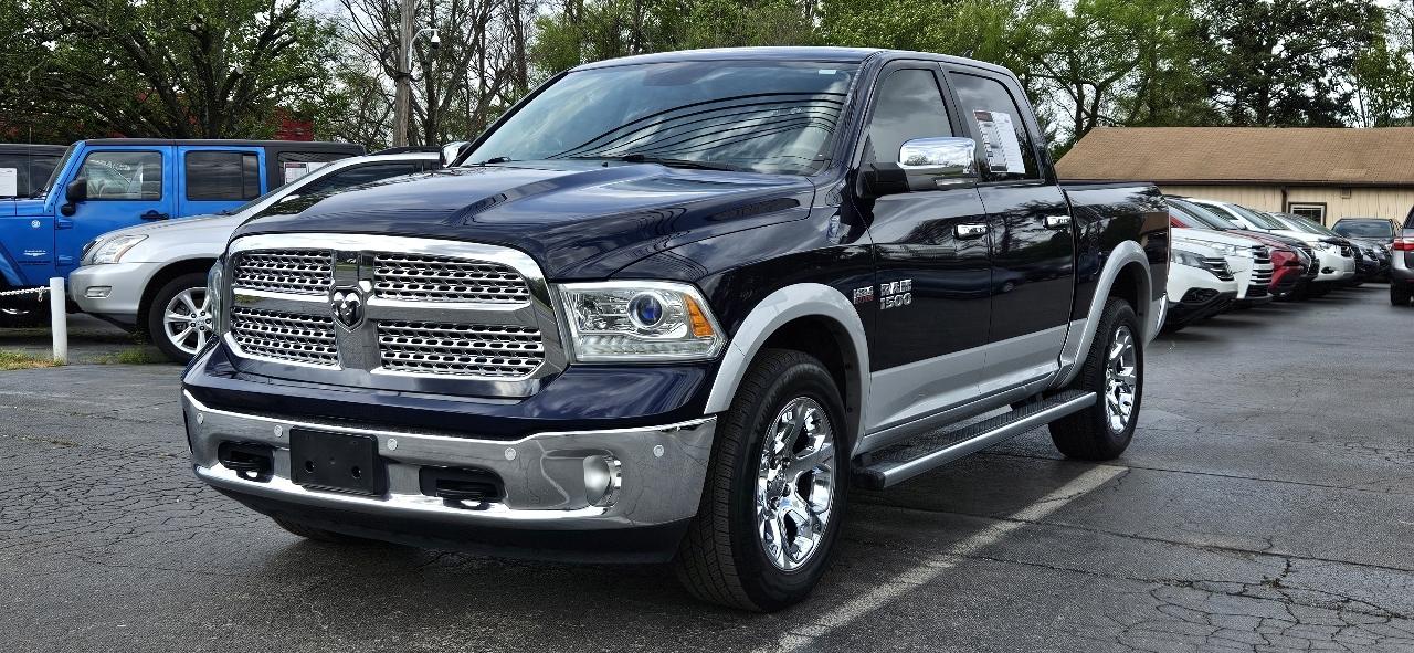 RAM 1500 4WD Crew Cab 140.5" Laramie 2016
