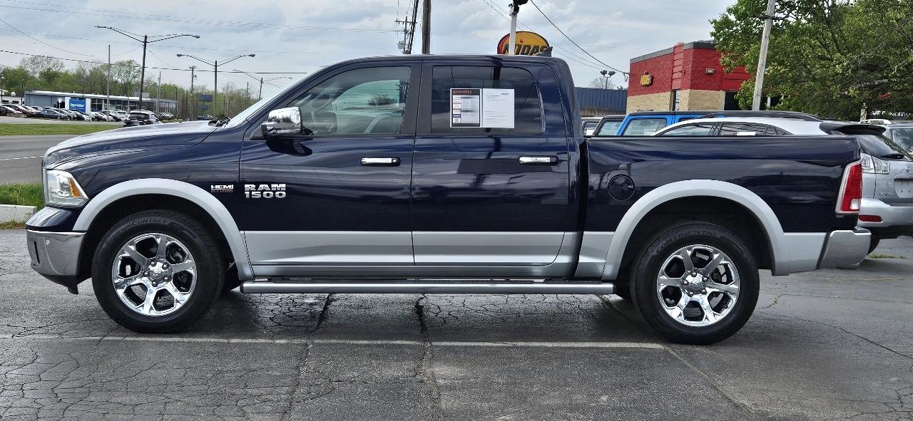 RAM 1500 4WD Crew Cab 140.5" Laramie 2016