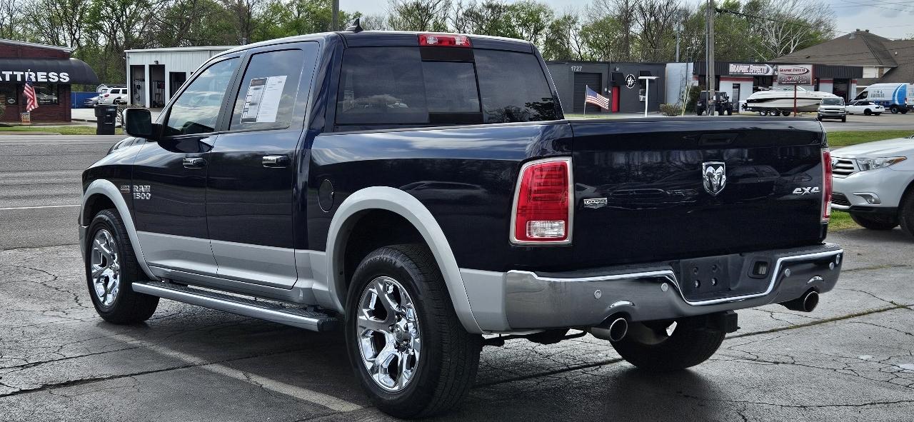 RAM 1500 4WD Crew Cab 140.5" Laramie 2016