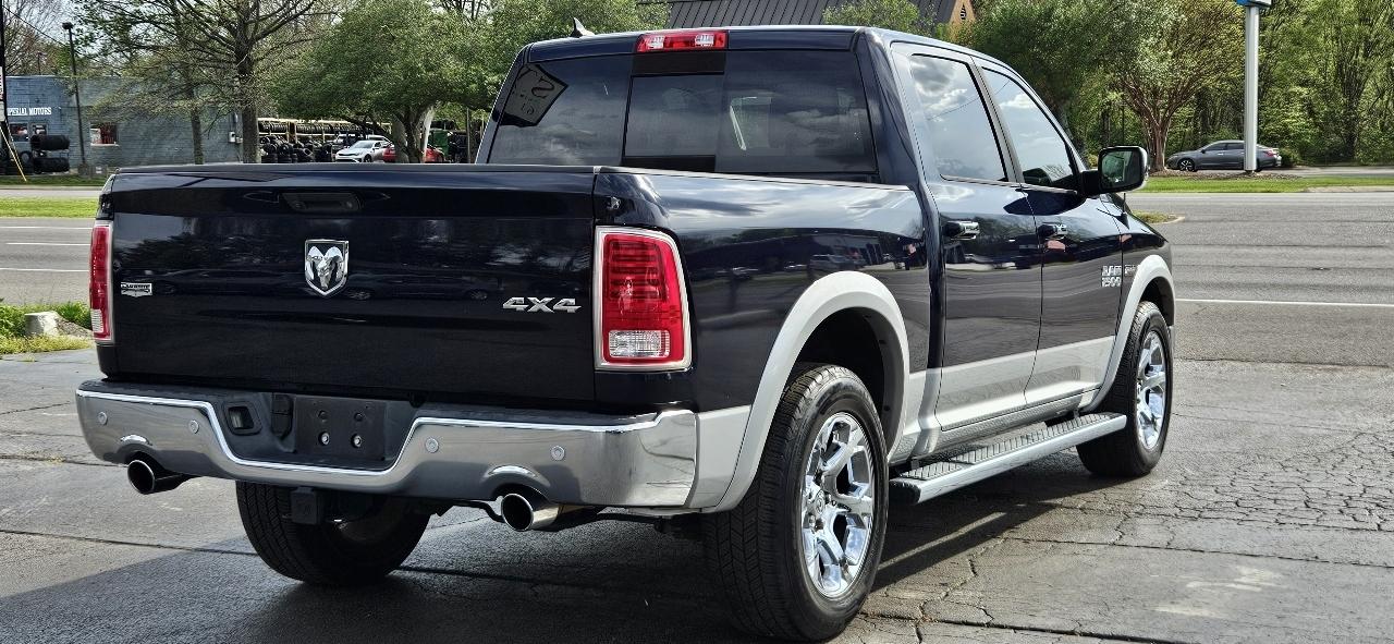 RAM 1500 4WD Crew Cab 140.5" Laramie 2016