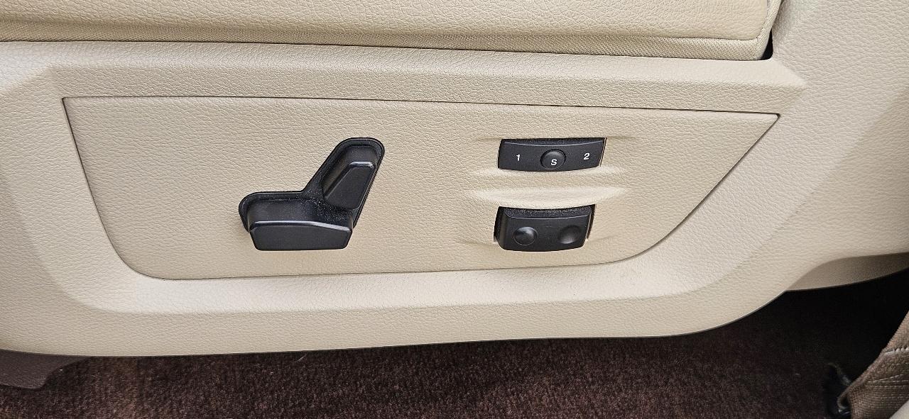 RAM 1500 4WD Crew Cab 140.5" Laramie 2016