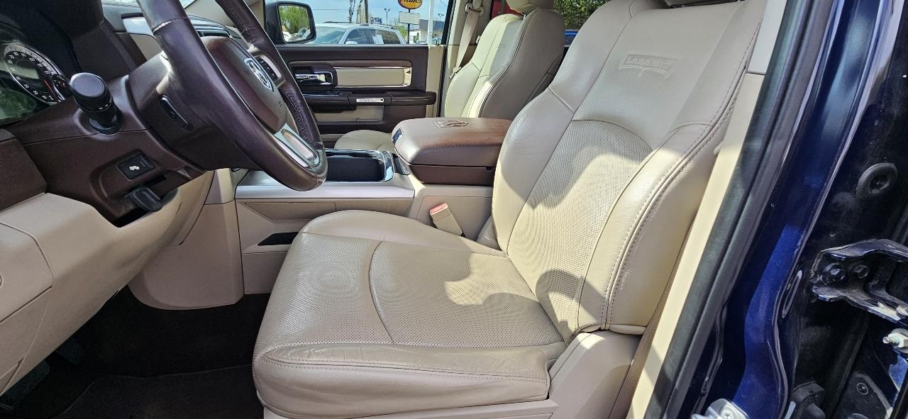 RAM 1500 4WD Crew Cab 140.5" Laramie 2016