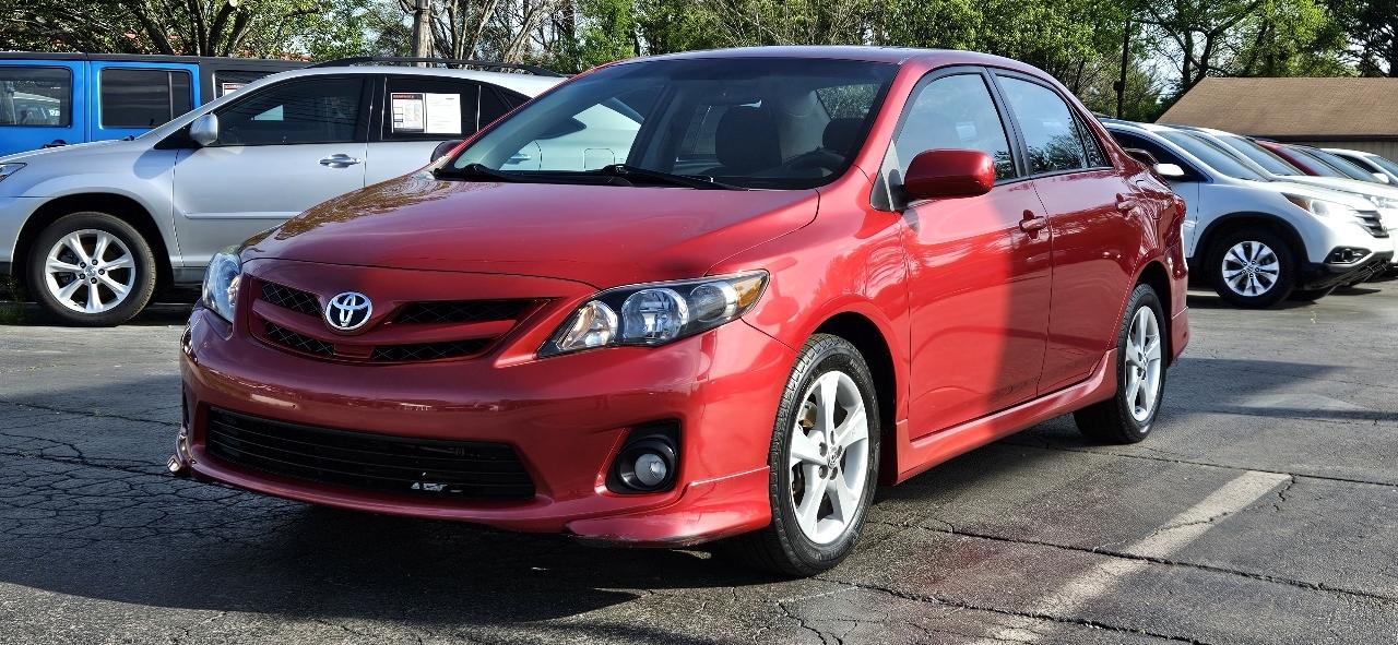 Toyota Corolla 4dr Sdn Auto S (Natl) 2011