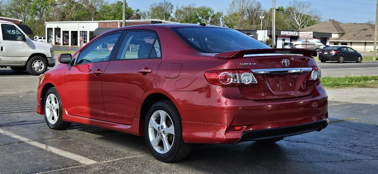 Toyota Corolla 4dr Sdn Auto S (Natl) 2011