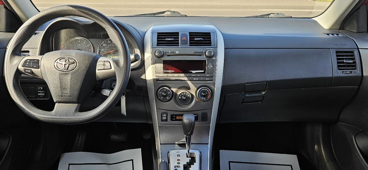 Toyota Corolla 4dr Sdn Auto S (Natl) 2011