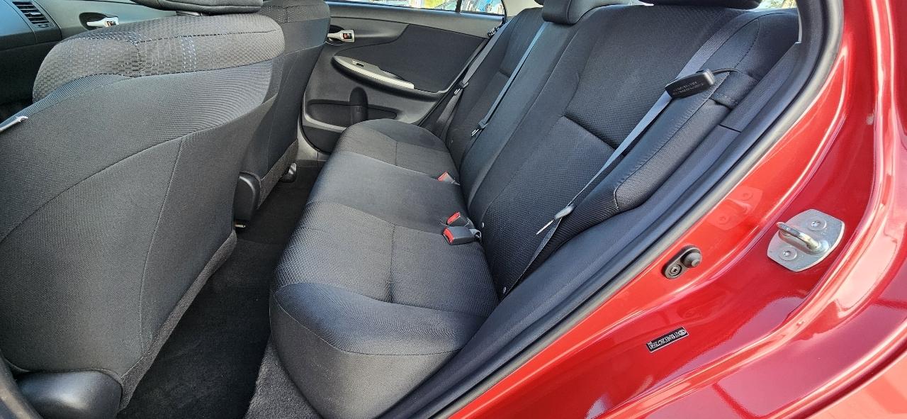 Toyota Corolla 4dr Sdn Auto S (Natl) 2011