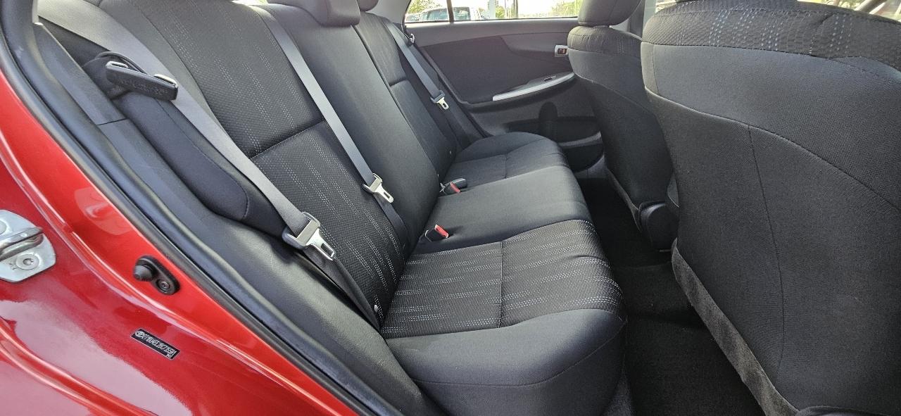 Toyota Corolla 4dr Sdn Auto S (Natl) 2011