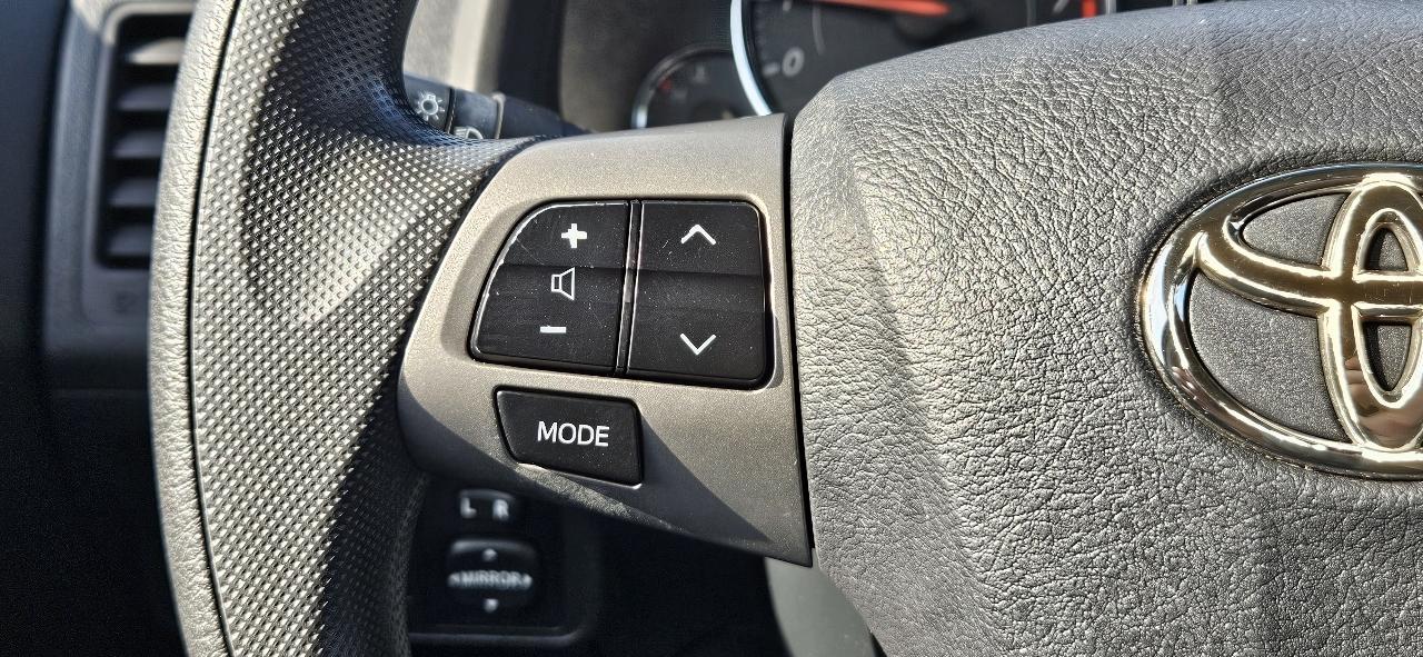 Toyota Corolla 4dr Sdn Auto S (Natl) 2011