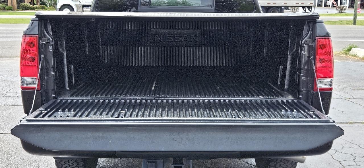 Nissan Titan 4WD Crew Cab SWB PRO-4X 2013