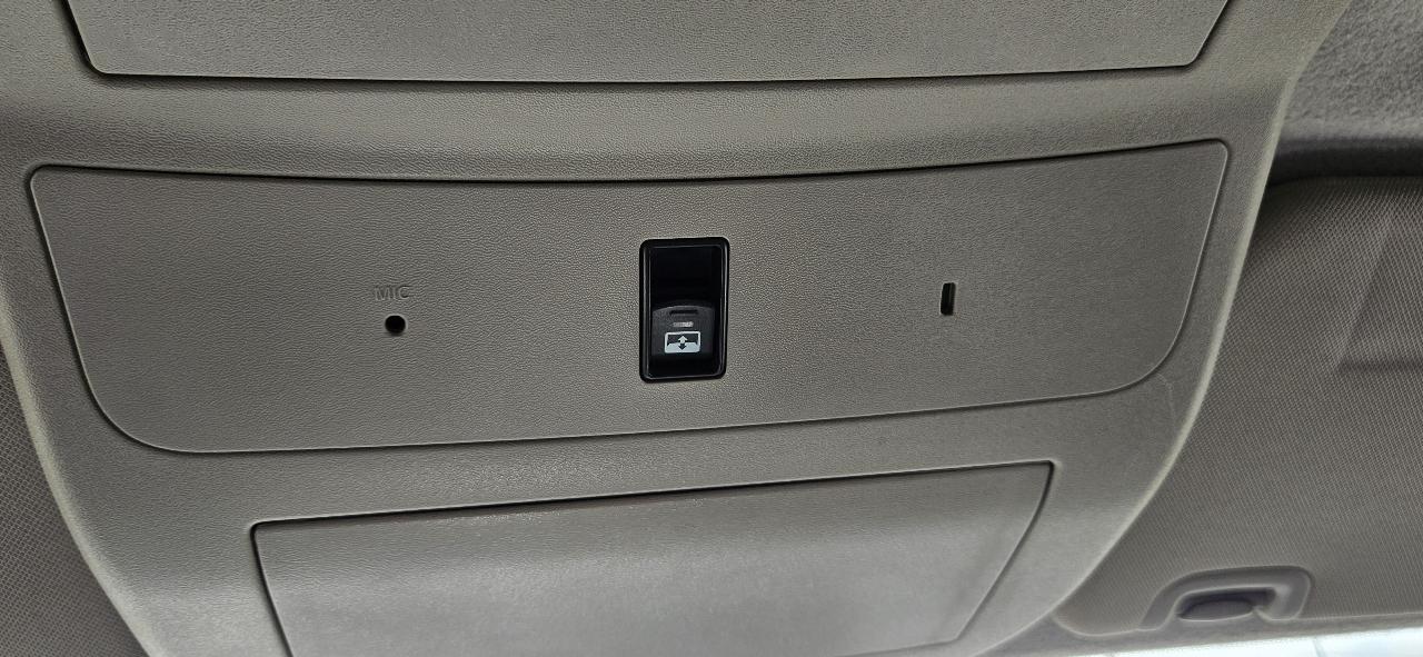 Nissan Titan 4WD Crew Cab SWB PRO-4X 2013