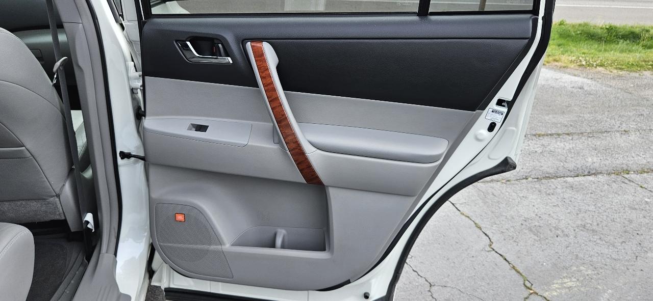 Toyota Highlander FWD 4dr Limited (Natl) 2008