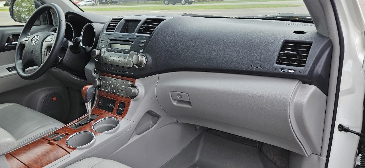 Toyota Highlander FWD 4dr Limited (Natl) 2008