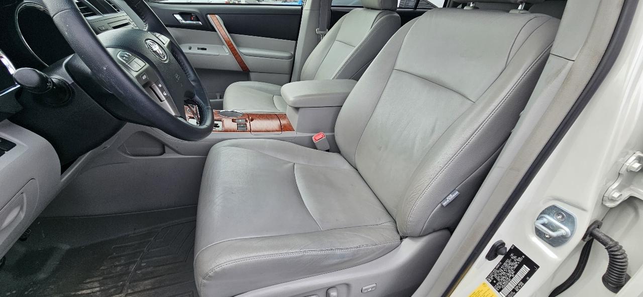 Toyota Highlander FWD 4dr Limited (Natl) 2008