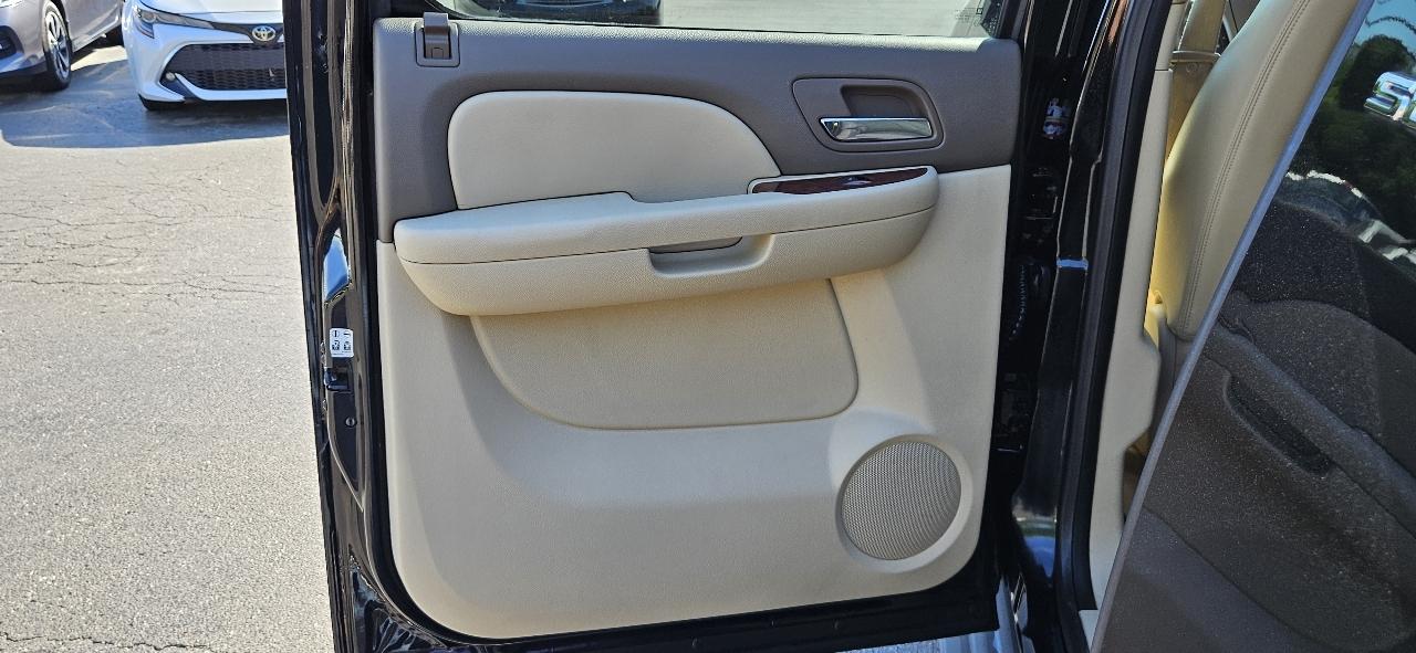 GMC Yukon XL 4WD 4dr 1500 SLT 2012