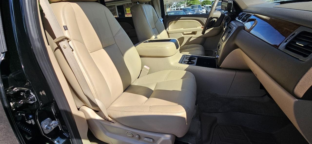 GMC Yukon XL 4WD 4dr 1500 SLT 2012