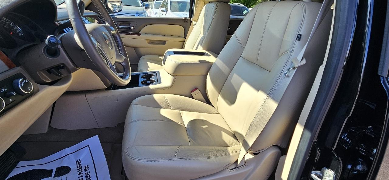 GMC Yukon XL 4WD 4dr 1500 SLT 2012