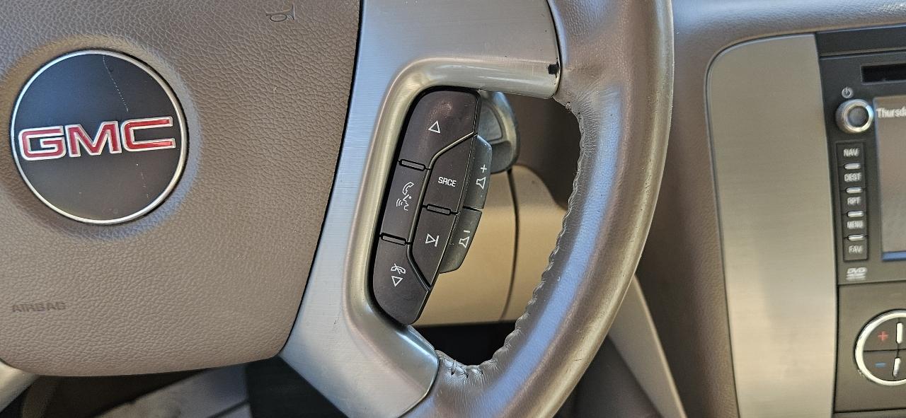 GMC Yukon XL 4WD 4dr 1500 SLT 2012