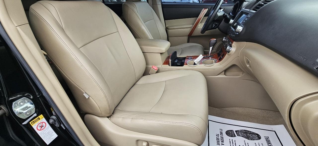 Toyota Highlander FWD 4dr V6 Limited (Natl) 2010