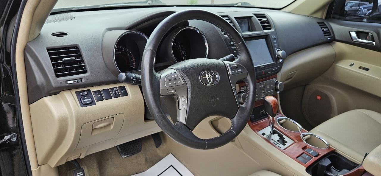 Toyota Highlander FWD 4dr V6 Limited (Natl) 2010
